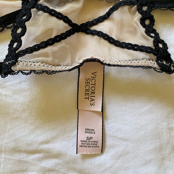 Victoria’s Secret Dream Angels Floral Appliqué Bralette - Picture 3 of 3